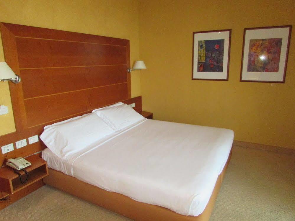 Ibis Styles Bari Giovinazzo Hotel Exterior photo